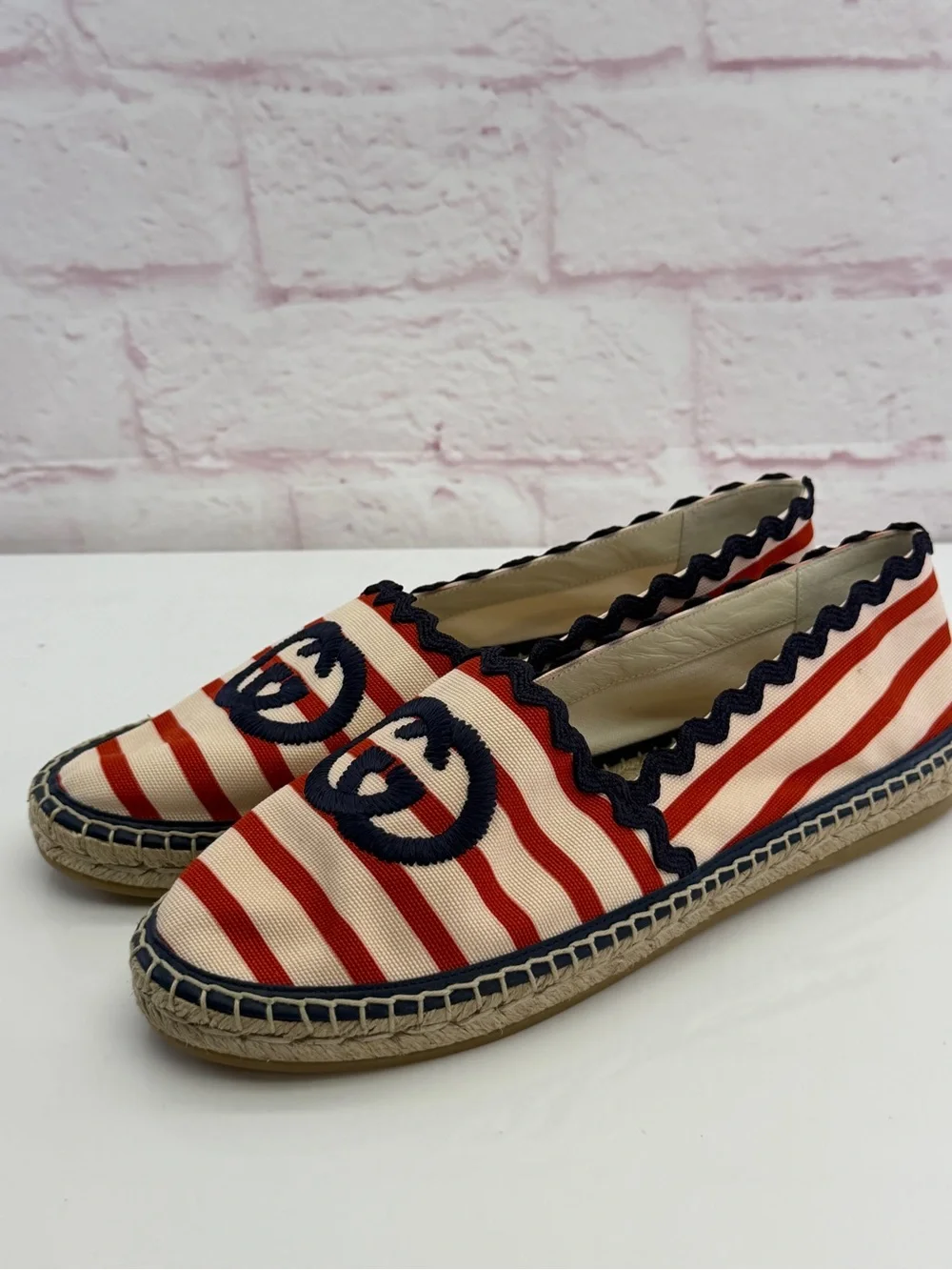 Gucci Cotton Gg Striped Red and Cream Espadrille Slip-On Shoes NEW